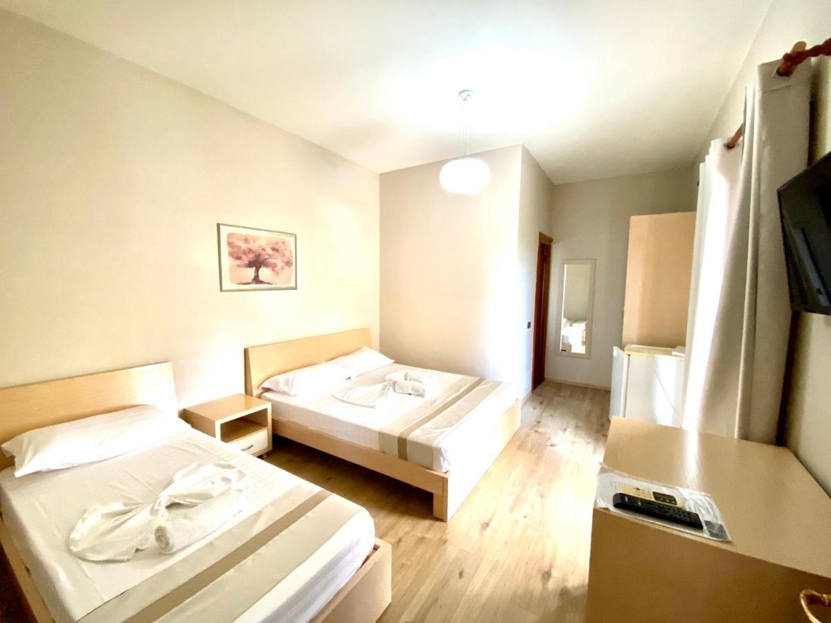 Hotel Denta Radhimë Exteriör bild