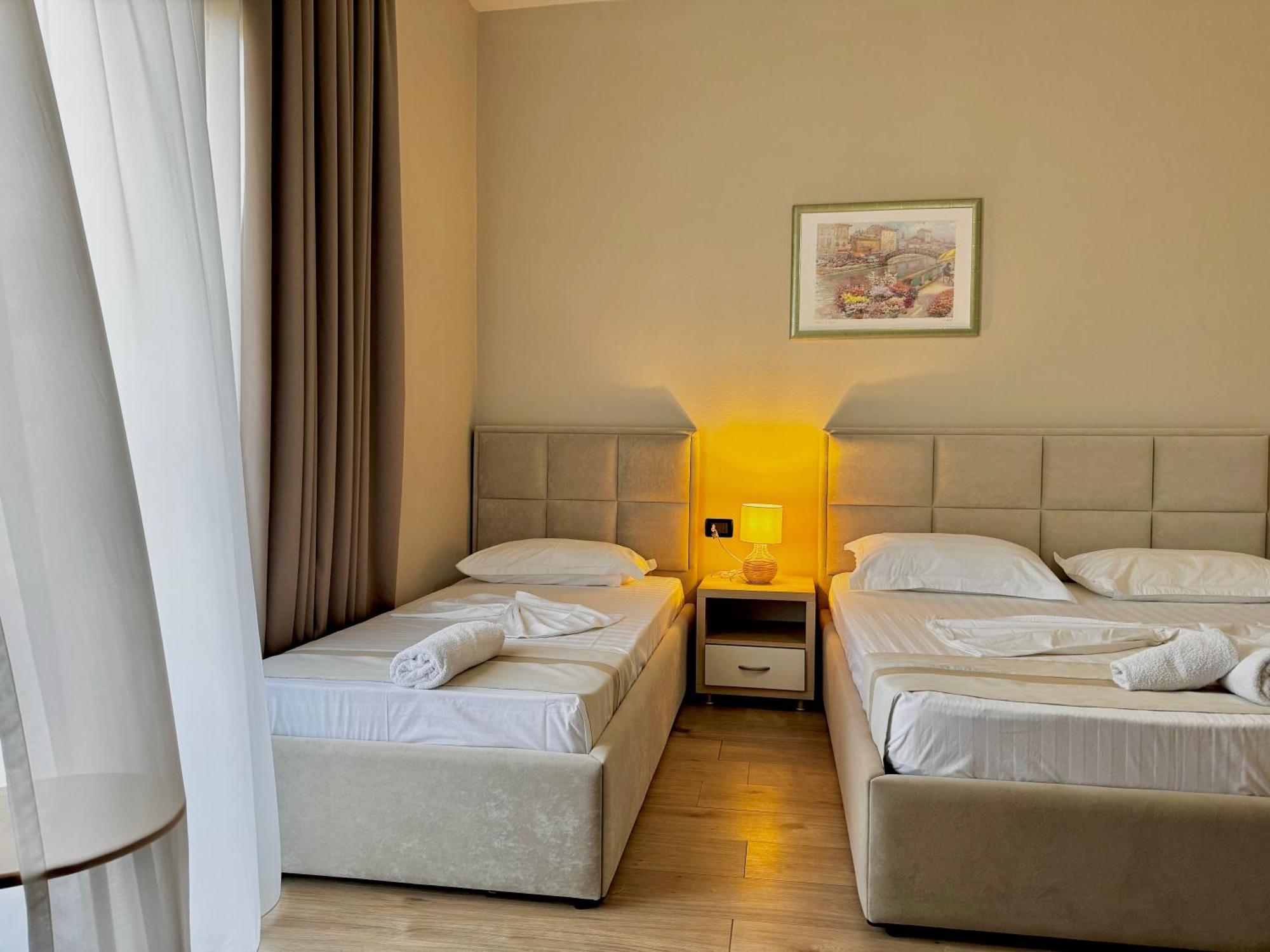 Hotel Denta Radhimë Exteriör bild