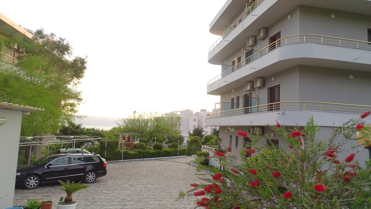 Hotel Denta Radhimë Exteriör bild