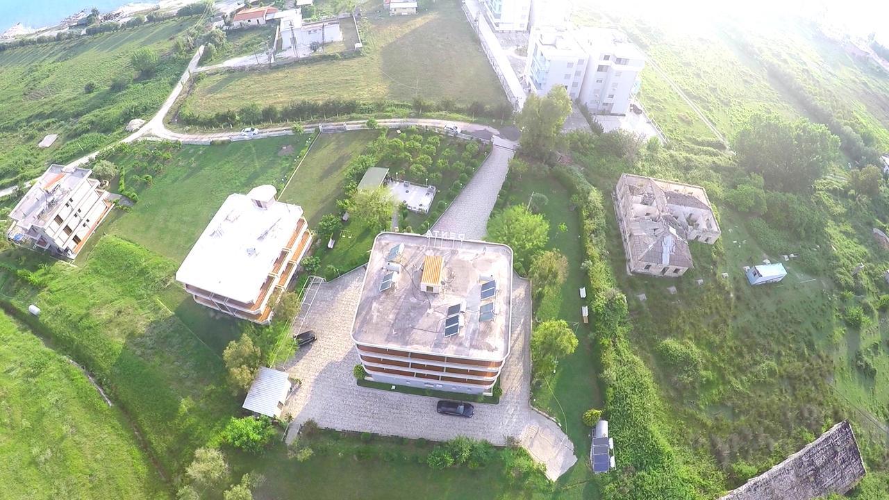 Hotel Denta Radhimë Exteriör bild
