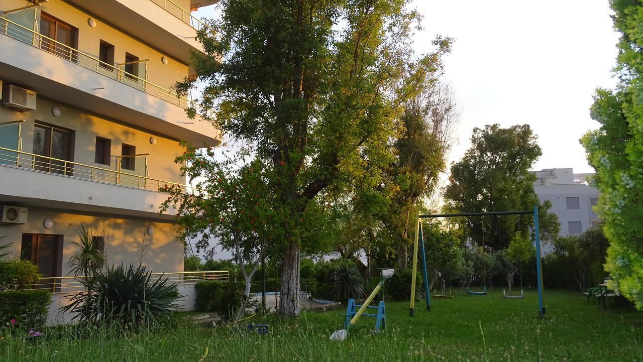 Hotel Denta Radhimë Exteriör bild
