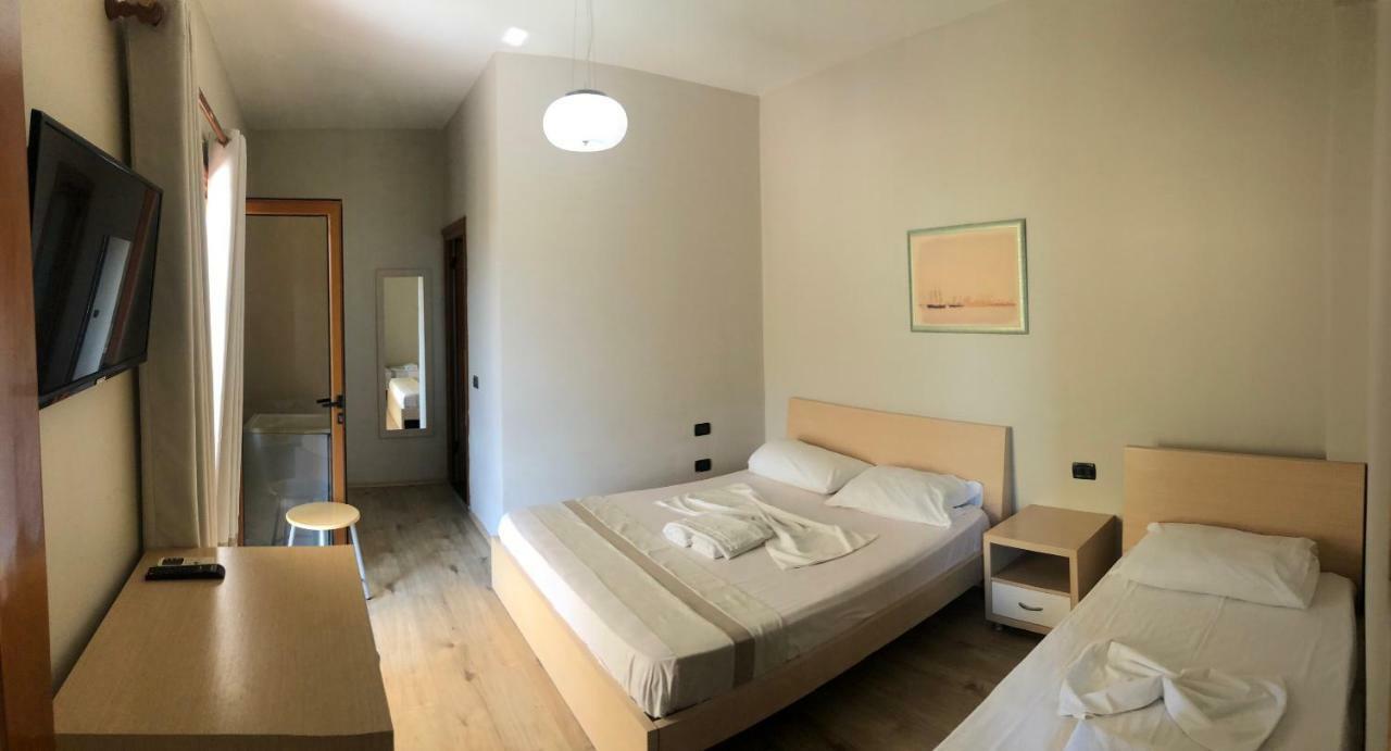 Hotel Denta Radhimë Exteriör bild